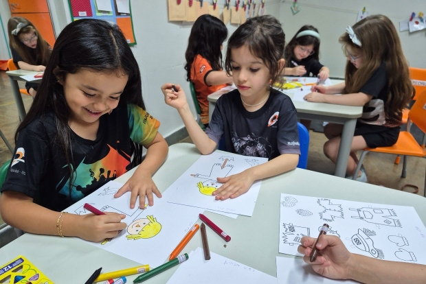 Projeto “Paper Scarecrow”: aprendizado de Inglês e exploração dos pássaros no Jardim II